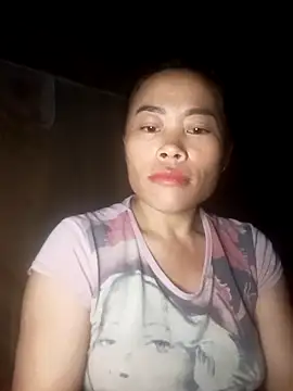 Snapshot of CoMay003 chatting on October 18, 2025, 5:21 am CoMay003 online show from October 18, 2025, 5:21 am