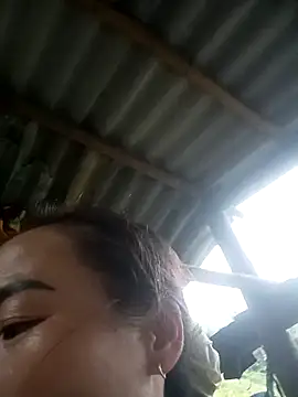 Snapshot of CoMay003 chatting on October 21, 2025, 9:43 am CoMay003 online show from October 21, 2025, 9:43 am