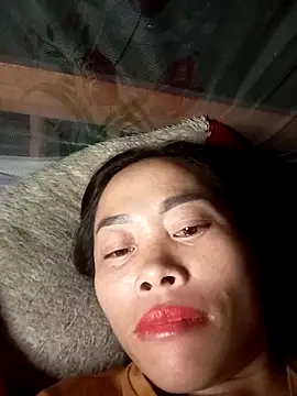 Snapshot of CoMay003 chatting on October 22, 2025, 1:22 pm CoMay003 online show from October 22, 2025, 1:22 pm