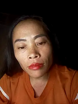 Snapshot of CoMay003 chatting on October 23, 2025, 1:21 pm CoMay003 online show from October 23, 2025, 1:21 pm