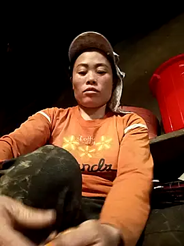 Snapshot of CoMay003 chatting on October 26, 2025, 5:46 am CoMay003 online show from October 26, 2025, 5:46 am