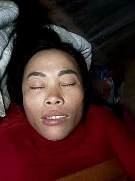 Snapshot of CoMay003 chatting on October 27, 2025, 1:48 pm CoMay003 online show from October 27, 2025, 1:48 pm