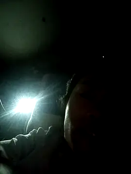 Snapshot of CoMay003 chatting on November 1, 2025, 9:28 pm CoMay003 online show from November 1, 2025, 9:28 pm