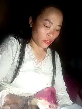 Snapshot of CoMay003 chatting on November 16, 2025, 1:49 pm CoMay003 online show from November 16, 2025, 1:49 pm