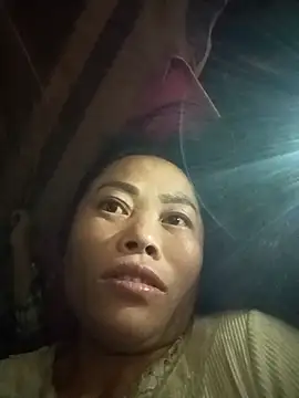 Snapshot of CoMay003 chatting on November 27, 2025, 8:00 pm CoMay003 online show from November 27, 2025, 8:00 pm