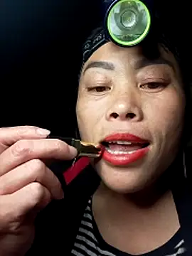 Snapshot of CoMay003 chatting on December 15, 2025, 2:54 pm CoMay003 online show from December 15, 2025, 2:54 pm