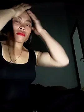 CoMay003 online show from December 18, 2025, 1:06 pm