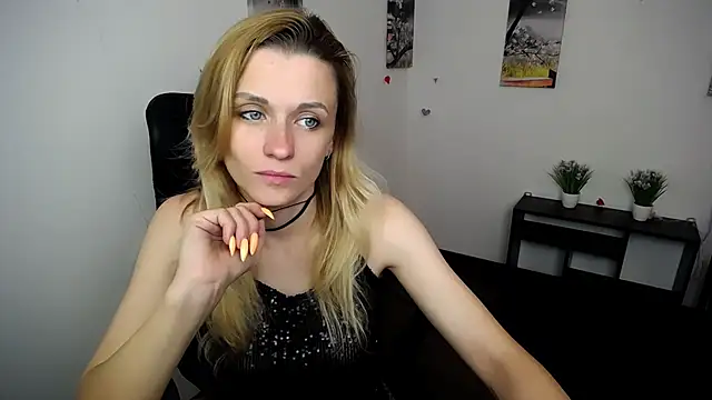 PeppyMia online show from October 24, 2025, 6:10 am