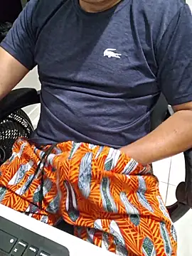 Snapshot of Carloskasado chatting on November 10, 2025, 9:03 pm Carloskasado online show from November 10, 2025, 9:03 pm