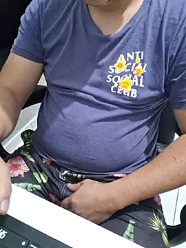 Snapshot of Carloskasado chatting on November 15, 2025, 8:38 pm Carloskasado online show from November 15, 2025, 8:38 pm