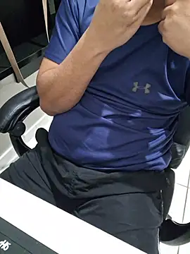 Snapshot of Carloskasado chatting on November 20, 2025, 2:45 am Carloskasado online show from November 20, 2025, 2:45 am