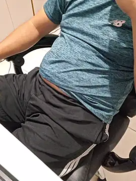 Snapshot of Carloskasado chatting on December 16, 2025, 7:13 am Carloskasado online show from December 16, 2025, 7:13 am