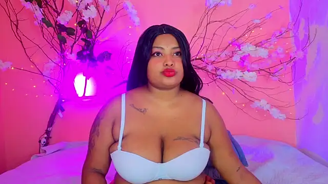 Snapshot of Cristal_hott1 chatting on February 10, 2026, 9:57 am Cristal hott1 online show from February 10, 2026, 9:57 am