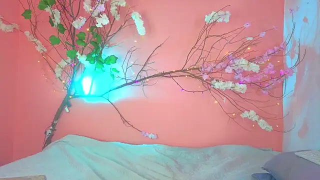 Snapshot of Cristal_hott1 chatting on February 11, 2026, 9:36 am Cristal hott1 online show from February 11, 2026, 9:36 am