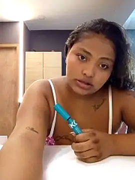 Snapshot of Cristal_hott1 chatting on February 21, 2026, 7:15 pm Cristal hott1 online show from February 21, 2026, 7:15 pm