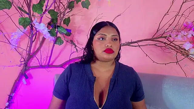 Snapshot of Cristal_hott1 chatting on February 28, 2026, 8:10 pm Cristal hott1 online show from February 28, 2026, 8:10 pm