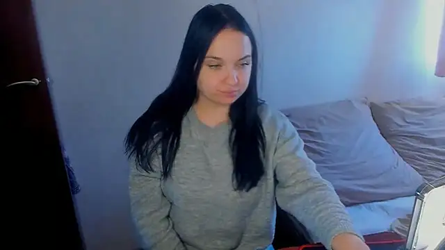 VoxxAura online show from November 3, 2025, 1:01 pm