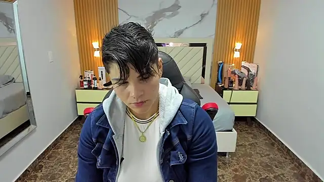 KAROLLJONES1 online show from October 15, 2025, 7:58 pm