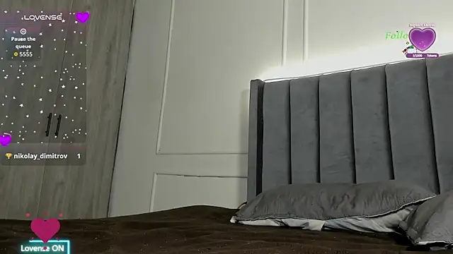 Snapshot of Ice_Princess_ chatting on October 15, 2025, 5:29 am Ice Princess online show from October 15, 2025, 5:29 am