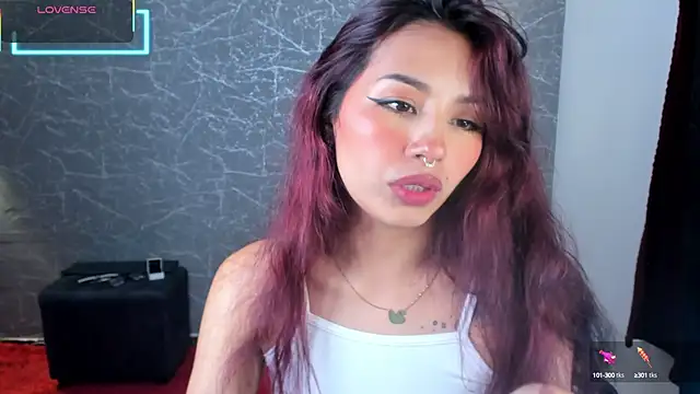 Snapshot of Miss_Charlottet chatting on October 22, 2025, 9:36 pm Miss Charlottet online show from October 22, 2025, 9:36 pm