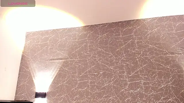 Snapshot of Miss_Charlottet chatting on December 15, 2025, 9:19 pm Miss Charlottet online show from December 15, 2025, 9:19 pm