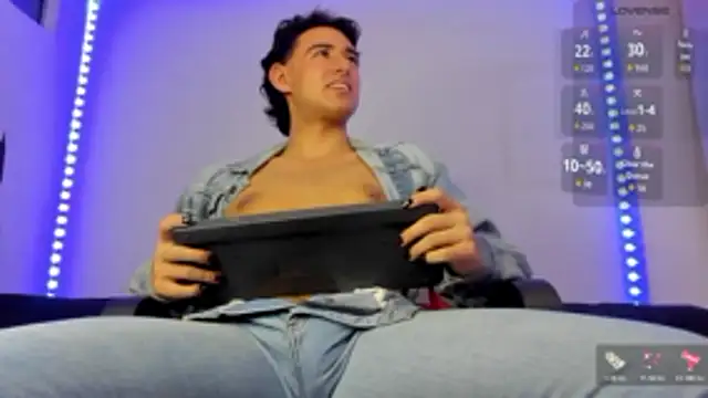 Alexxx savage online show from November 12, 2025, 4:24 am