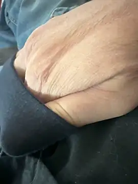 Snapshot of jamesliddick38 chatting on March 28, 2026, 6:29 pm jamesliddick38 online show from March 28, 2026, 6:29 pm