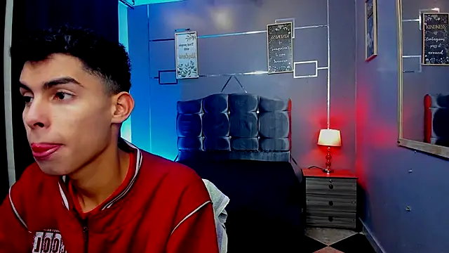 Snapshot of Room_69x chatting on October 13, 2025, 3:50 am Room 69x online show from October 13, 2025, 3:50 am