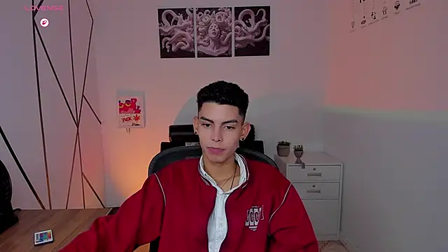 Snapshot of Room_69x chatting on October 28, 2025, 3:32 am Room 69x online show from October 28, 2025, 3:32 am