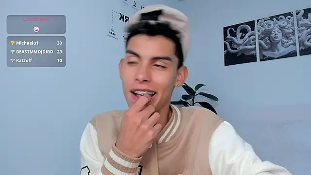 Snapshot of Room_69x chatting on November 29, 2025, 9:12 am Room 69x online show from November 29, 2025, 9:12 am