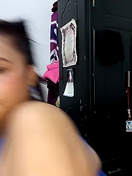 linda luna29 online show from October 4, 2025, 2:53 am