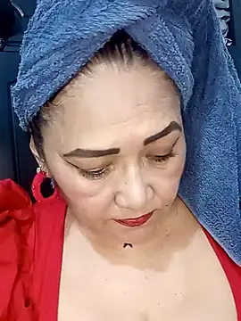 linda luna29 online show from November 30, 2025, 4:16 am