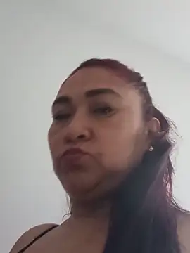 linda luna29 online show from May 18, 2026, 8:47 pm