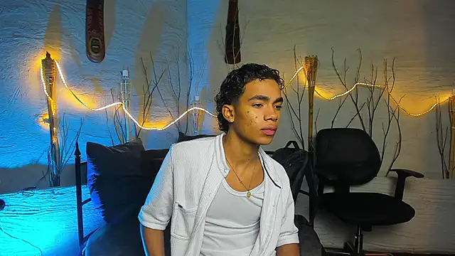 AlanCutee online show from February 16, 2026, 1:18 pm