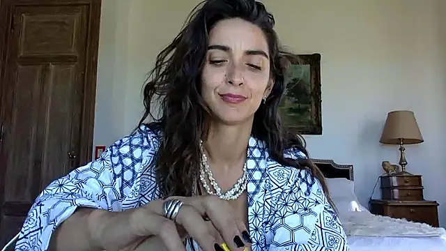 venuslibre online show from November 24, 2025, 7:13 pm