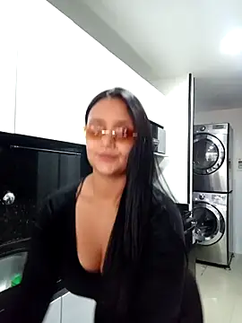 Esmeralda333 online show from October 17, 2025, 12:30 pm