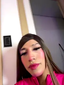 Alaia Snow online show from December 5, 2025, 8:38 pm