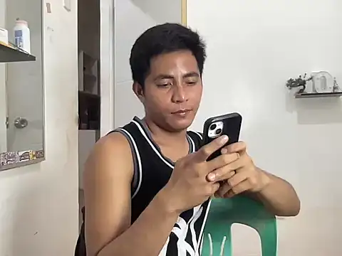 Snapshot of Lloyd_wintours chatting on February 14, 2026, 11:18 am Lloyd wintours online show from February 14, 2026, 11:18 am