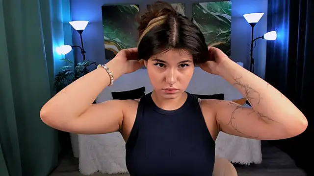 Snapshot of AnoraDark chatting on September 23, 2025, 12:19 pm AnoraDark online show from September 23, 2025, 12:19 pm