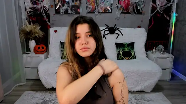 Snapshot of AnoraDark chatting on November 6, 2025, 12:28 pm AnoraDark online show from November 6, 2025, 12:28 pm