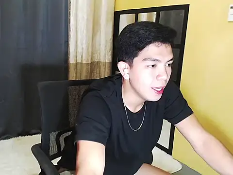 Snapshot of Hunky_paul chatting on February 7, 2026, 5:49 pm Hunky paul online show from February 7, 2026, 5:49 pm