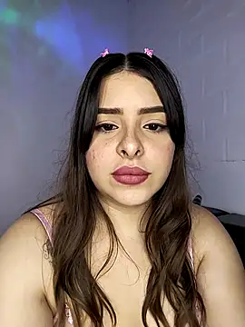 Snapshot of Nahomy_cm chatting on December 5, 2025, 8:38 pm Nahomy cm online show from December 5, 2025, 8:38 pm