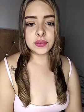 Snapshot of Nahomy_cm chatting on February 22, 2026, 5:33 pm Nahomy cm online show from February 22, 2026, 5:33 pm