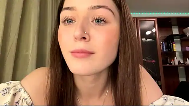 Snapshot of Adel_strongwoman chatting on December 5, 2025, 5:09 pm Adel strongwoman online show from December 5, 2025, 5:09 pm