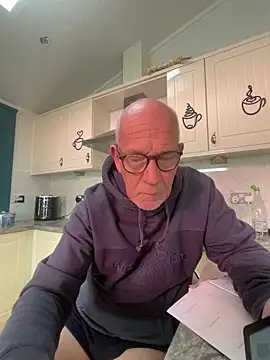 philefc online show from November 12, 2025, 12:49 pm