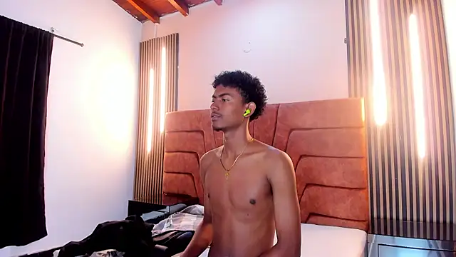 Snapshot of FYKMOR_1 chatting on October 16, 2025, 4:02 am FYKMOR 1 online show from October 16, 2025, 4:02 am