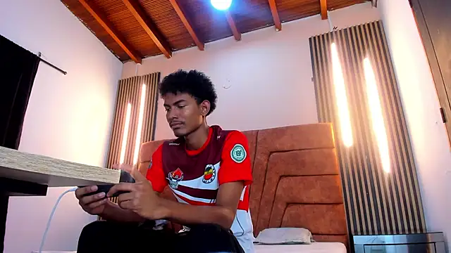 Snapshot of FYKMOR_1 chatting on October 27, 2025, 4:27 am FYKMOR 1 online show from October 27, 2025, 4:27 am