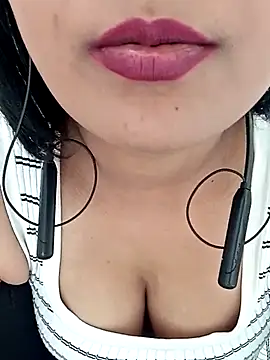 Snapshot of Queen_Kushi4 chatting on February 15, 2026, 8:13 am Queen Kushi4 online show from February 15, 2026, 8:13 am