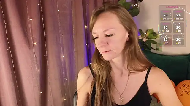 Snapshot of Jesica_mooon chatting on November 21, 2025, 1:26 am Jesica mooon online show from November 21, 2025, 1:26 am