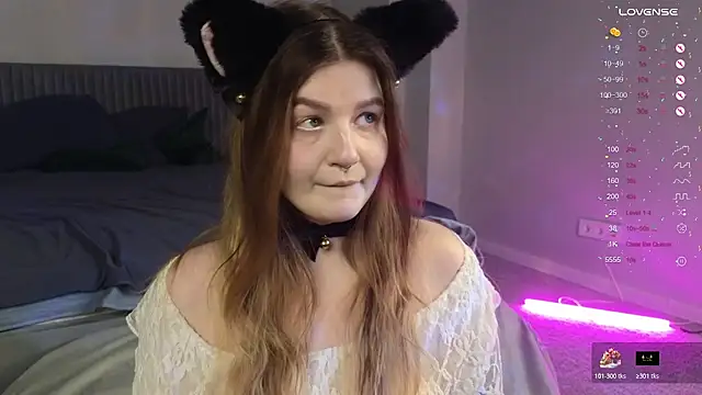 Snapshot of Ruby_Al1en chatting on November 19, 2025, 1:27 am Ruby Al1en online show from November 19, 2025, 1:27 am